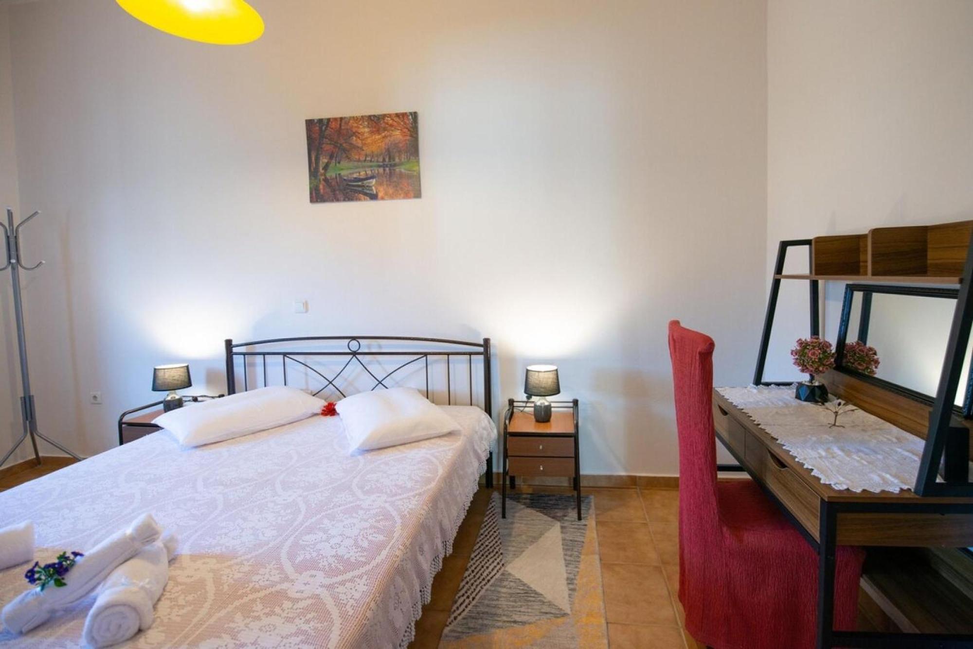 Holiday home Peroulakis Traditional House *